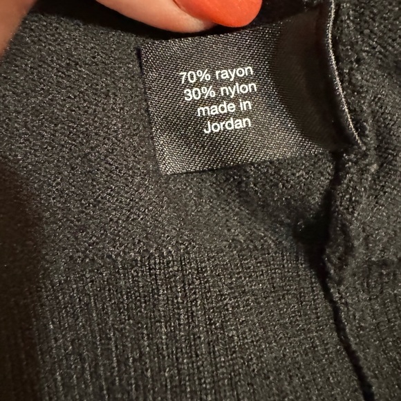 * ❤️PERFECT for FALL/WINTER LANE BRYANT BLACK SWEATER FLUTED SLEEVES 18/20 - Picture 6 of 7